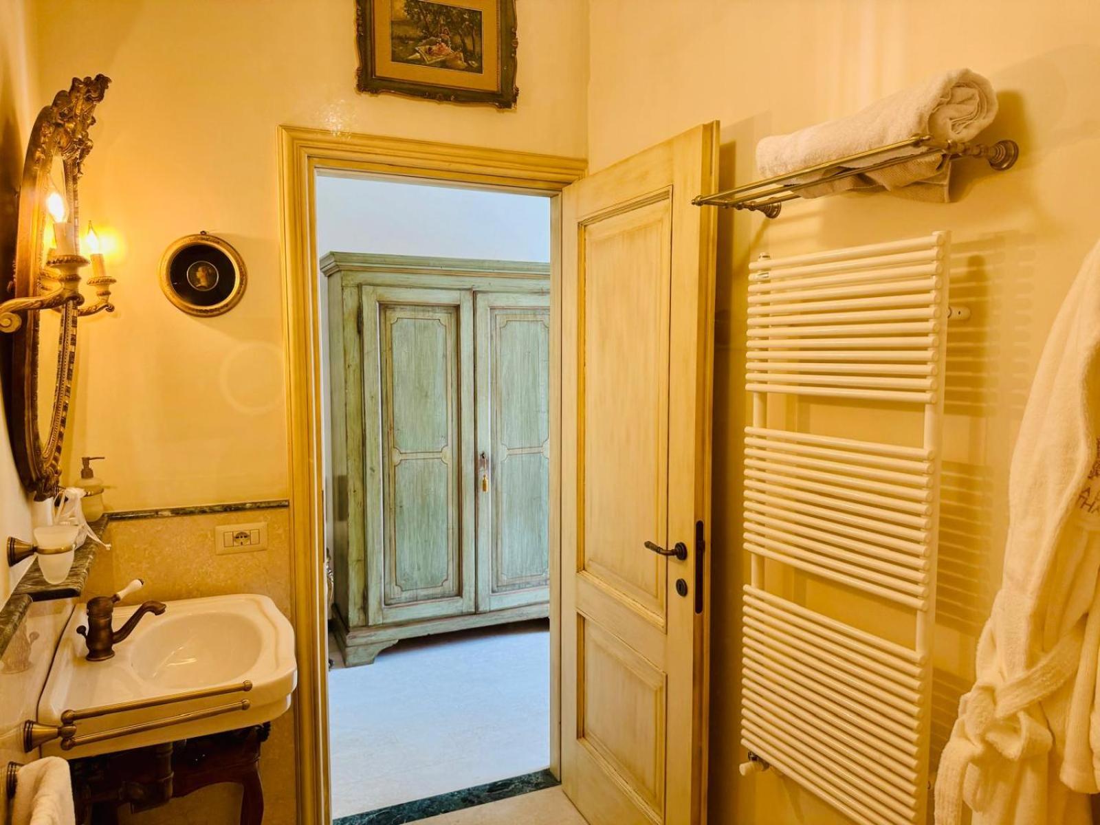 Bed and Breakfast La Casa Di Agartha Больсена Экстерьер фото