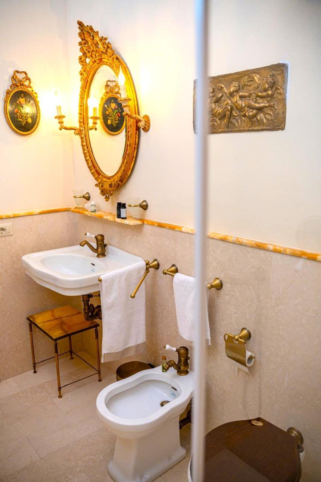 Bed and Breakfast La Casa Di Agartha Больсена Экстерьер фото